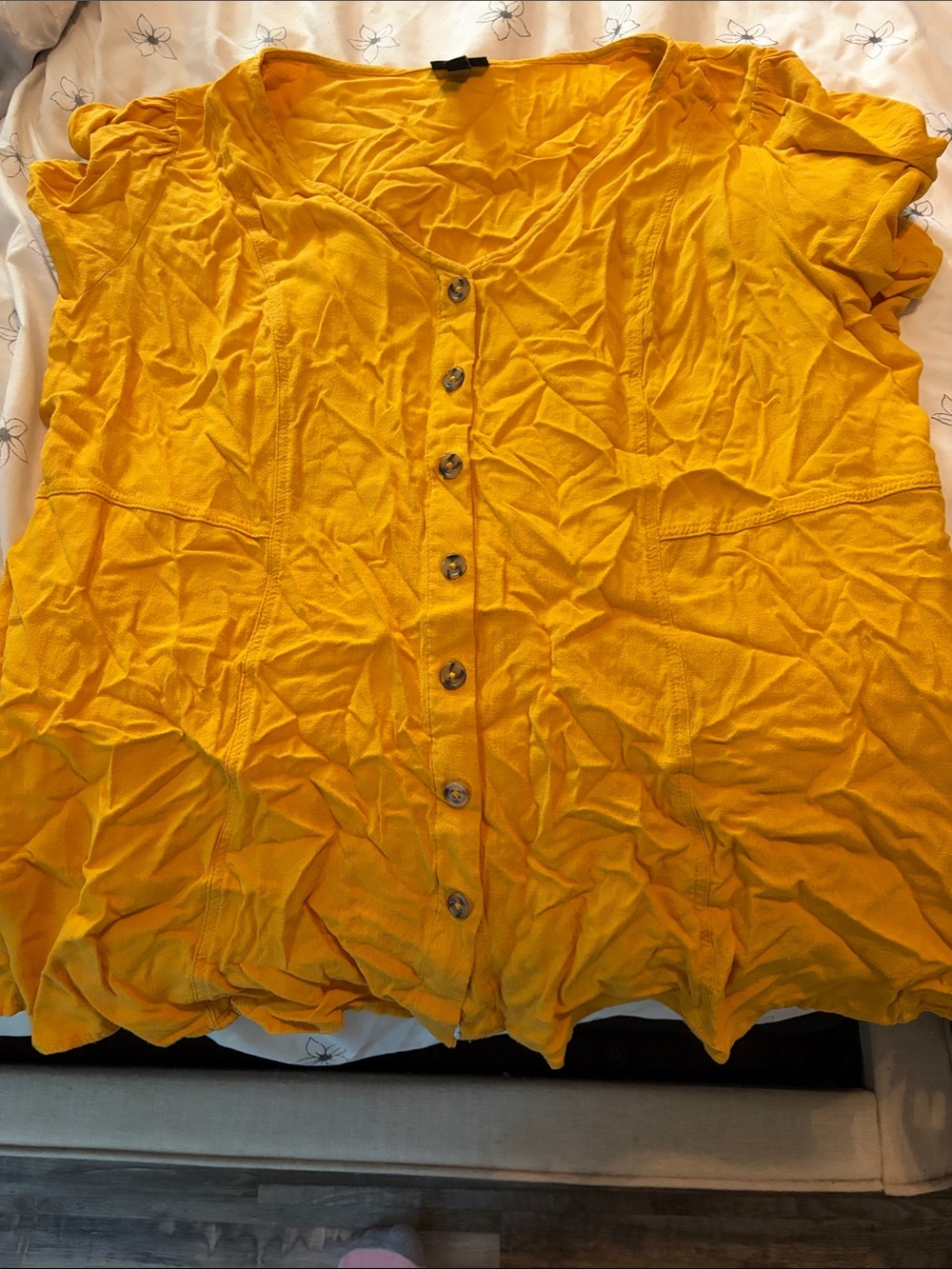 Torrid Women’s Button-Front Short Sleeve Top - Yellow
